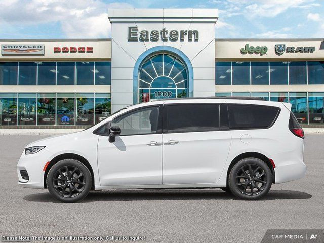 2025 Chrysler Pacifica Limited in Cars & Trucks in Winnipeg - Image 3