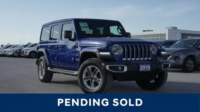 2019 Jeep Wrangler Unlimited Sahara 4x4 | Leather in Cars & Trucks in Guelph - Image 2