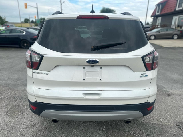 2017 Ford Escape 4WD - SE - CERTIFIED in Cars & Trucks in London - Image 4