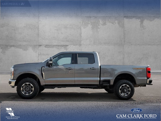 2023 Ford F-350 Lariat TREMOR | UPFITTER SWITCHES | 35" OFF-R... in Cars & Trucks in Red Deer - Image 4