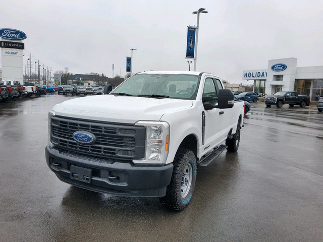  2024 Ford Super Duty F-350 SRW XL in Cars & Trucks in Peterborough