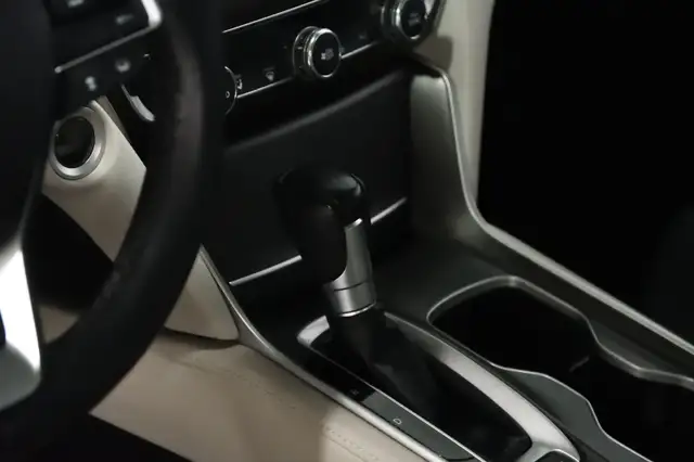 2018 Honda Accord Sedan Touring / Carplay / Aff.Tête haute / Toi in Cars & Trucks in Longueuil / South Shore - Image 13