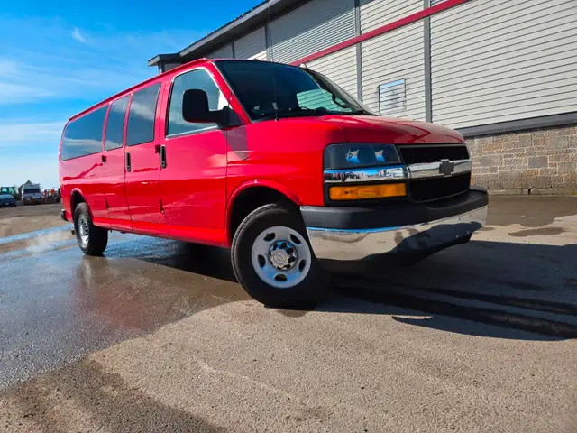 2021 Chevrolet Express Passenger 3500 / LT / 12 PASSENGERS 155"  in Cars & Trucks in West Island - Image 11