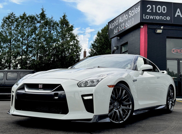 2017 Nissan GT-R Premium Coupe in Cars & Trucks in City of Toronto