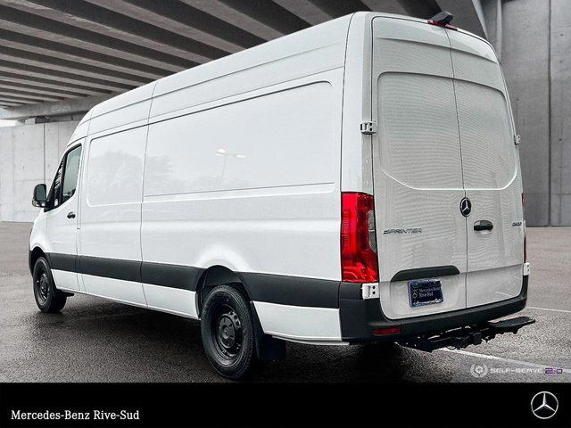 2024 Mercedes-Benz Sprinter 2500 170 Wheelbase High Roof RWD in Cars & Trucks in Longueuil / South Shore - Image 3