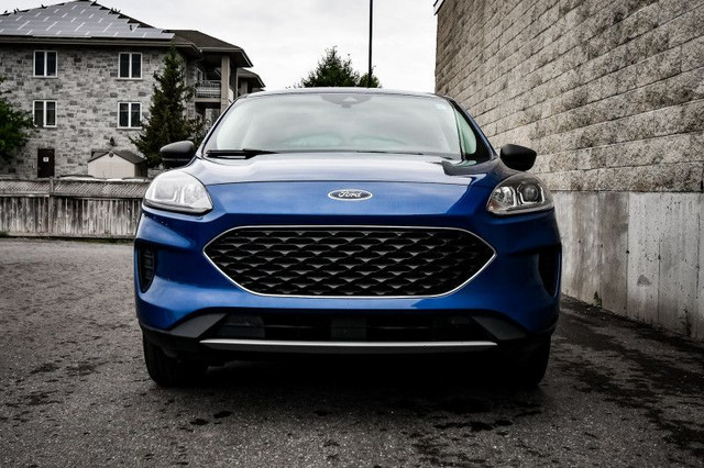 2022 Ford Escape SE Plug-In Hybrid • HEATED SEATS • REMOTE START in Cars & Trucks in Ottawa - Image 4