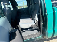 2012 Ford Super Duty F-250 SRW 8ft Box Crew cab with auto ac, new tires, low kms, tilt steering, tow... (image 9)