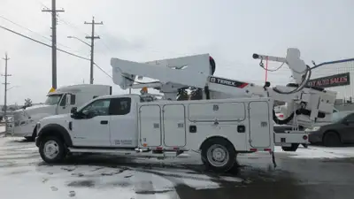 2018 Ford F-550 XLT CREW CAB BUCKET TRUCK WITH TEREX BOOM