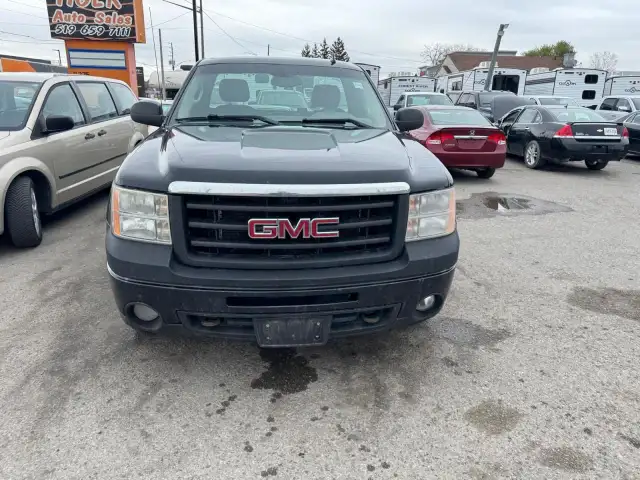 2011 GMC Sierra 1500 REGULAR CAB, 4X4, WORK TRUCK, AS IS SPECIAL in Cars & Trucks in London - Image 9