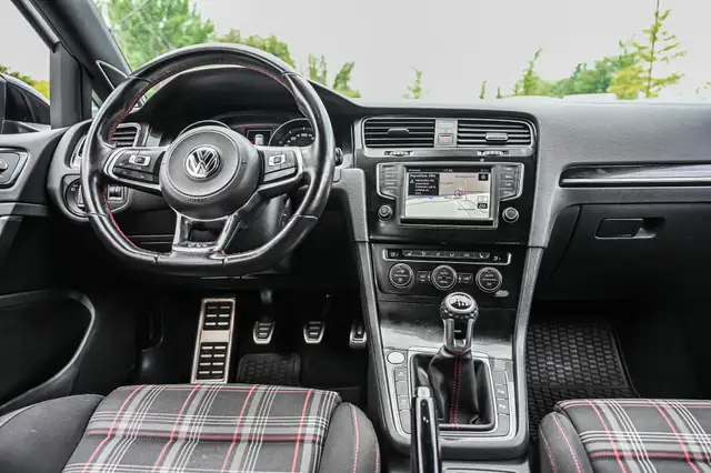 2017 Volkswagen Golf GTI Autobahn | Manuel | Toit pano | Clean C in Cars & Trucks in Longueuil / South Shore - Image 28