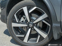 This 2023 Nissan Qashqai SUV in Gun Metallic is ready for your next adventure. Boasting all-wheel dr... (image 5)
