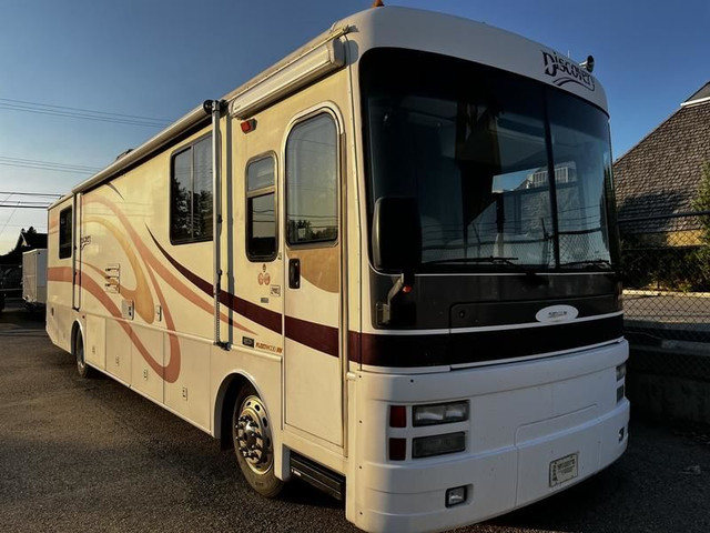 2001 Freightliner FLEETWOOD DISCOVERY Motorhome Class A in RVs & Motorhomes in St. Albert - Image 3