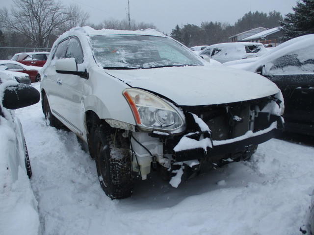 2013 Nissan Rogue in Cars & Trucks in Barrie