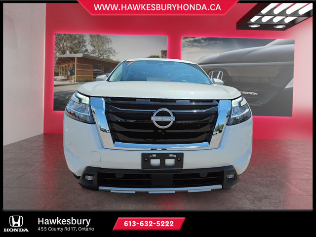 2022 Nissan Pathfinder Platinum 4 RM for sale in Cars & Trucks in Ottawa - Image 2