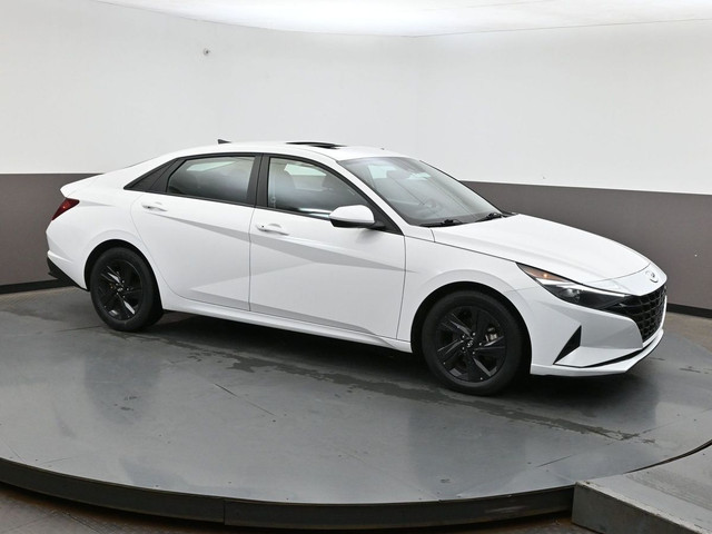 2023 Hyundai Elantra PREFERRED TECH Navigation, Sunroof, Apple C in Cars & Trucks in Dartmouth