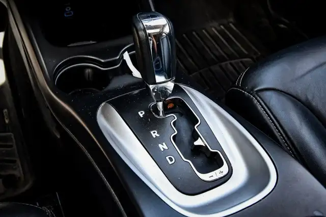 2018 Dodge Journey GT • HEATED LEATHER • NAV • PREMIUM AUDIO in Cars & Trucks in Cornwall - Image 22