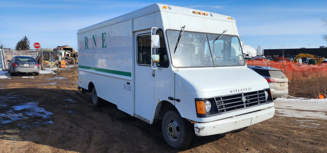 2005 Workhorse FT-1601 Cargo Van in Cars & Trucks in St. Albert - Image 3