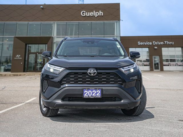 2022 Toyota RAV4 XLE AWD | One Owner! | Sunroof in Cars & Trucks in Guelph - Image 2