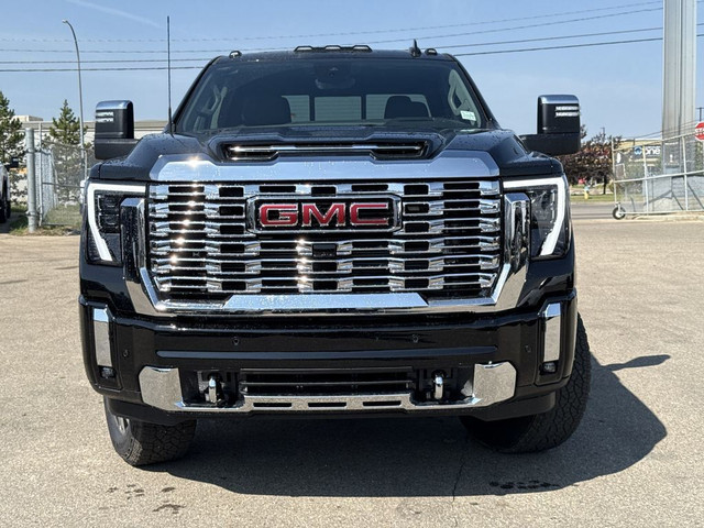 2025 GMC Sierra 3500HD Denali in Cars & Trucks in Edmonton - Image 3