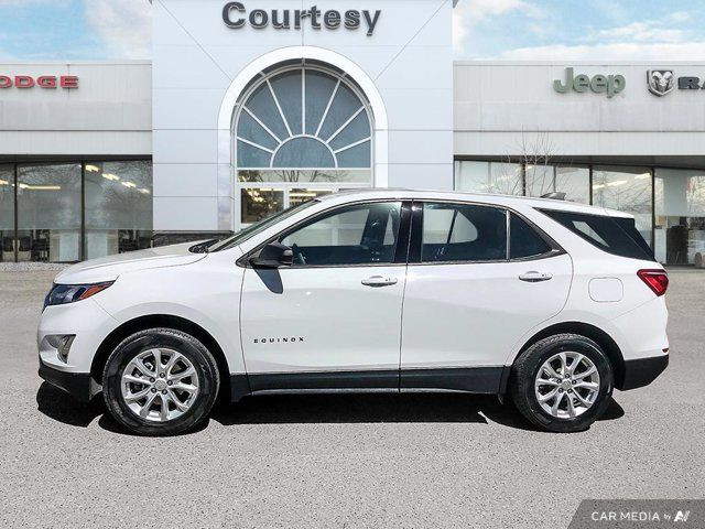 2019 Chevrolet Equinox LS | AWD | No Reported Accidents in Cars & Trucks in Calgary - Image 3