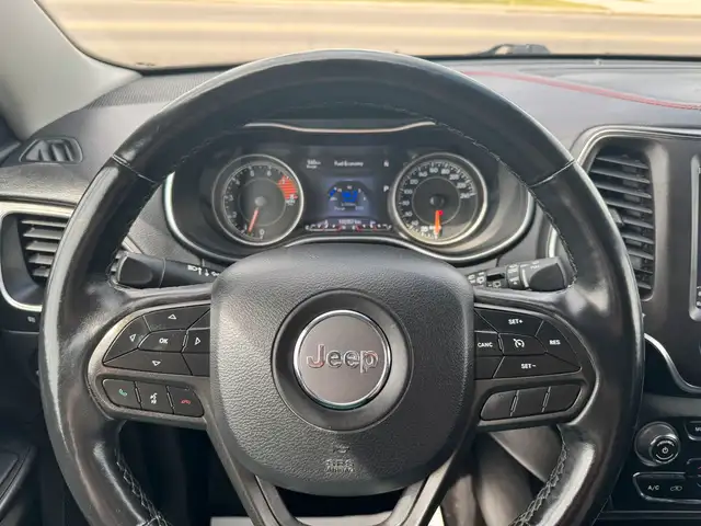 2019 Jeep Cherokee Trailhawk 3.2L 4WD in Cars & Trucks in Calgary - Image 12