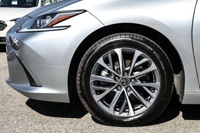 2024 Lexus ES ES 300h PREMIUM/ NAVI-GPS /HYBRIDE Nouvel arrivage in Cars & Trucks in City of Montréal - Image 4