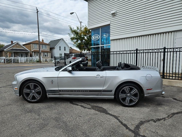 2013 Ford Mustang V6 PREMIUM-CONVERTIBLE-LEATHER-19's-ROUSH EXHA in Cars & Trucks in City of Toronto - Image 2