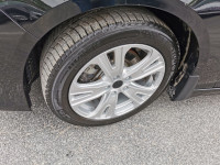 • Power_Steering • Power_Brakes • Power_Windows • Cruise_Control • Alloy_Wheels • Power_Lumbar_Suppo... (image 8)