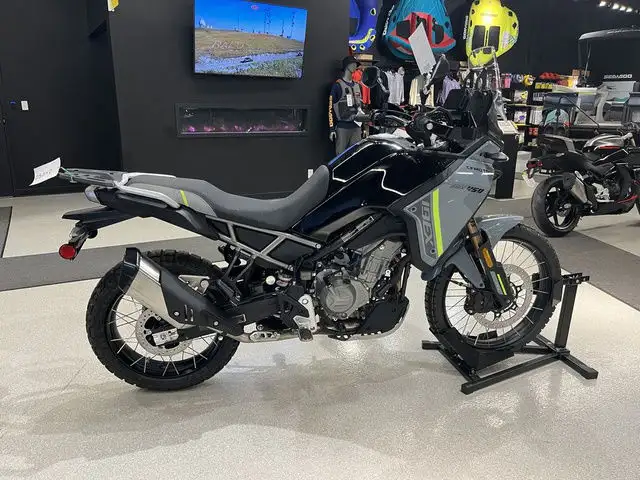2025 CFMOTO IBEX 450 in Street, Cruisers & Choppers in Calgary - Image 2