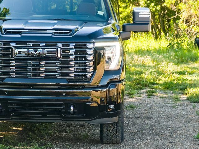 2025 GMC Sierra 3500HD Denali Ultimate in Cars & Trucks in Edmonton - Image 4