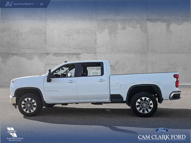2022 Chevrolet Silverado 3500HD LT HEATED FRONT SEATS, 10-WAY... in Cars & Trucks in Red Deer - Image 4