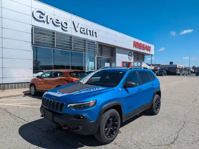2020 Jeep Cherokee Trailhawk 4WD / HEATED AND VENTED SEATS /...