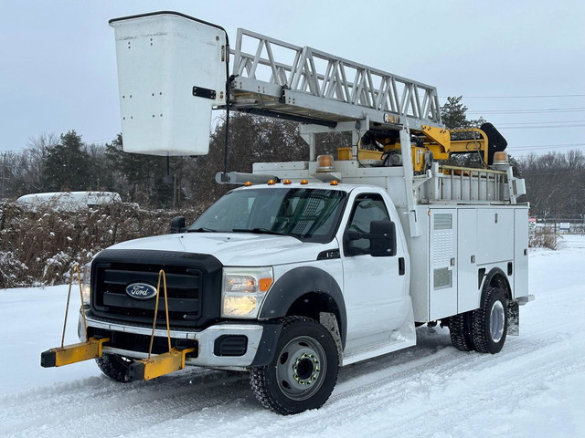 2011 Ford F-450 Super Duty DRW Bucket Truck in Cars & Trucks in Markham / York Region