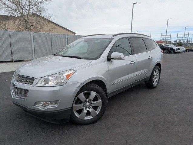 2012 Chevrolet Traverse LTZ in Cars & Trucks in Calgary - Image 4