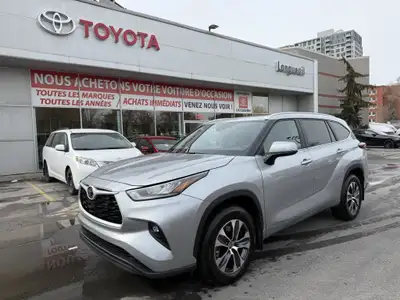Un seul endroit chez Longueuil Toyota!! Coussins gonflables latéraux montés dans les sièges avants,C...