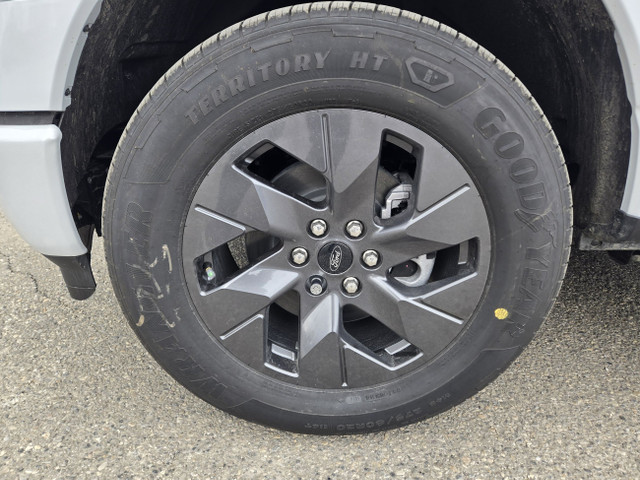 2025 Ford F-150 Lightning FLASH | MOBILE PWR CORD | BLUECRUISE | in Cars & Trucks in Calgary - Image 4