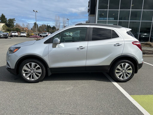  2017 Buick Encore Preferred, One Owner, No Accidents, Back-up C in Cars & Trucks in Nanaimo - Image 2