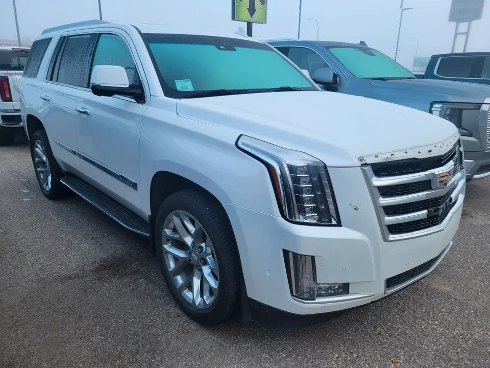 2017 Cadillac Escalade Luxury GRILL PARTS ON ORDER