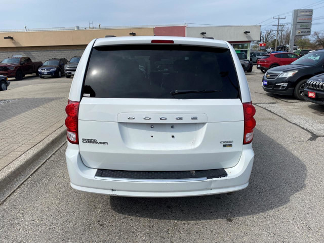 2016 Dodge Grand Caravan Crew in Cars & Trucks in Sarnia - Image 4