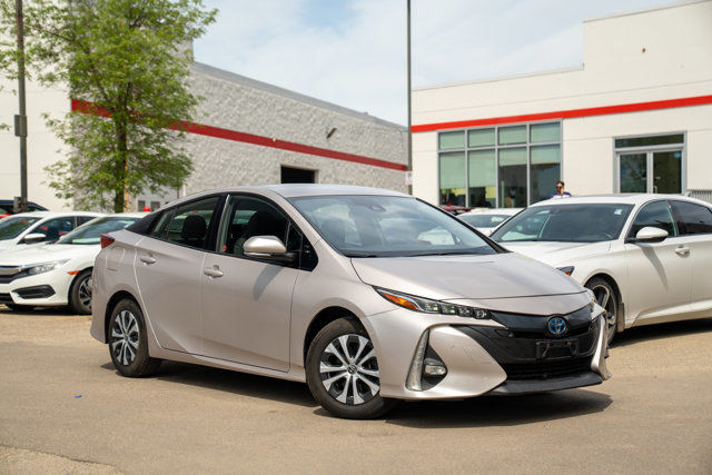2020 Toyota Prius Prime in Cars & Trucks in Edmonton - Image 2