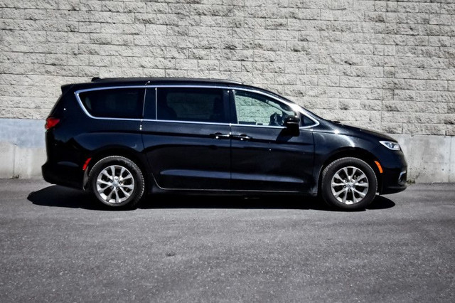 2022 Chrysler Pacifica Touring L AWD • HEATED LEATHER • CP/AA in Cars & Trucks in Kingston - Image 2