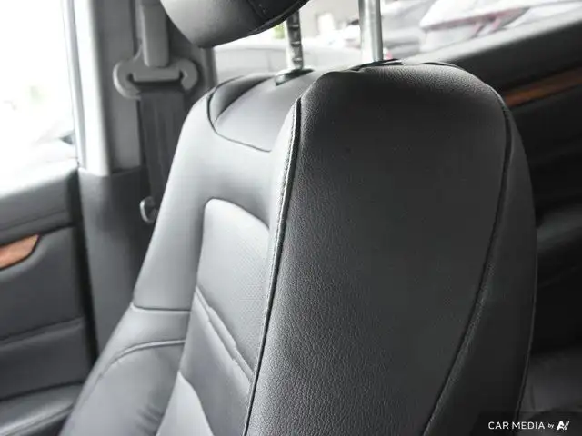 2019 Honda CR-V Touring in Cars & Trucks in Mississauga / Peel Region - Image 27
