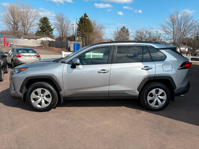 2021 Toyota RAV4 LE AWD! AC! Backup Cam! Htd. Seats! in Cars & Trucks in Moncton - Image 4