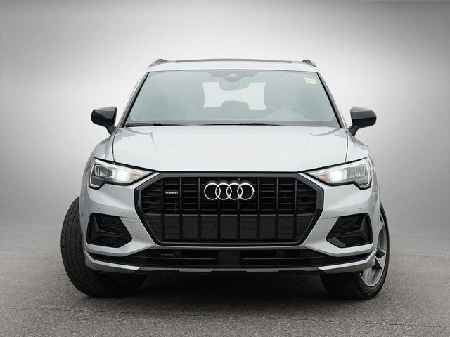2022 Audi Q3 Komfort dans Autos et camions  à Région de Windsor - Image 2