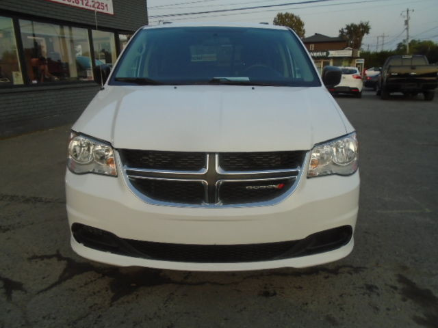 DODGE GRAND CARAVAN STOW/GO SXT 2016 ** CLEAN CARFAX ** in Cars & Trucks in Longueuil / South Shore - Image 2