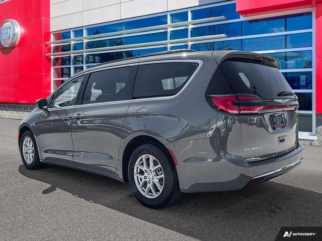 2022 Chrysler Pacifica Touring L | Leather | Power Doors in Cars & Trucks in Guelph - Image 4