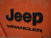 This 2025 JEEP WRANGLER 4-DOOR SAHARA has the following options Cloth Low-Back Bucket Seats, Remote... (image 9)