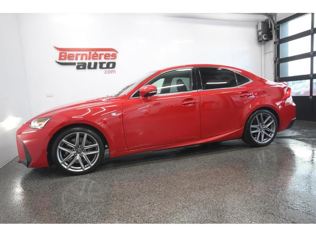 2017 Lexus IS 300 in Cars & Trucks in Lévis