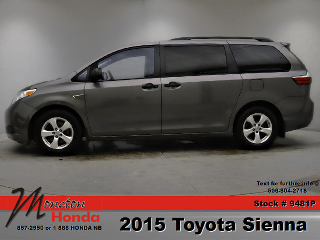  2015 Toyota Sienna Base in Cars & Trucks in Moncton - Image 2