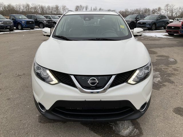 2017 Nissan Qashqai SL | HEATED SEATS | NAVIGATION |  in Cars & Trucks in Regina - Image 2